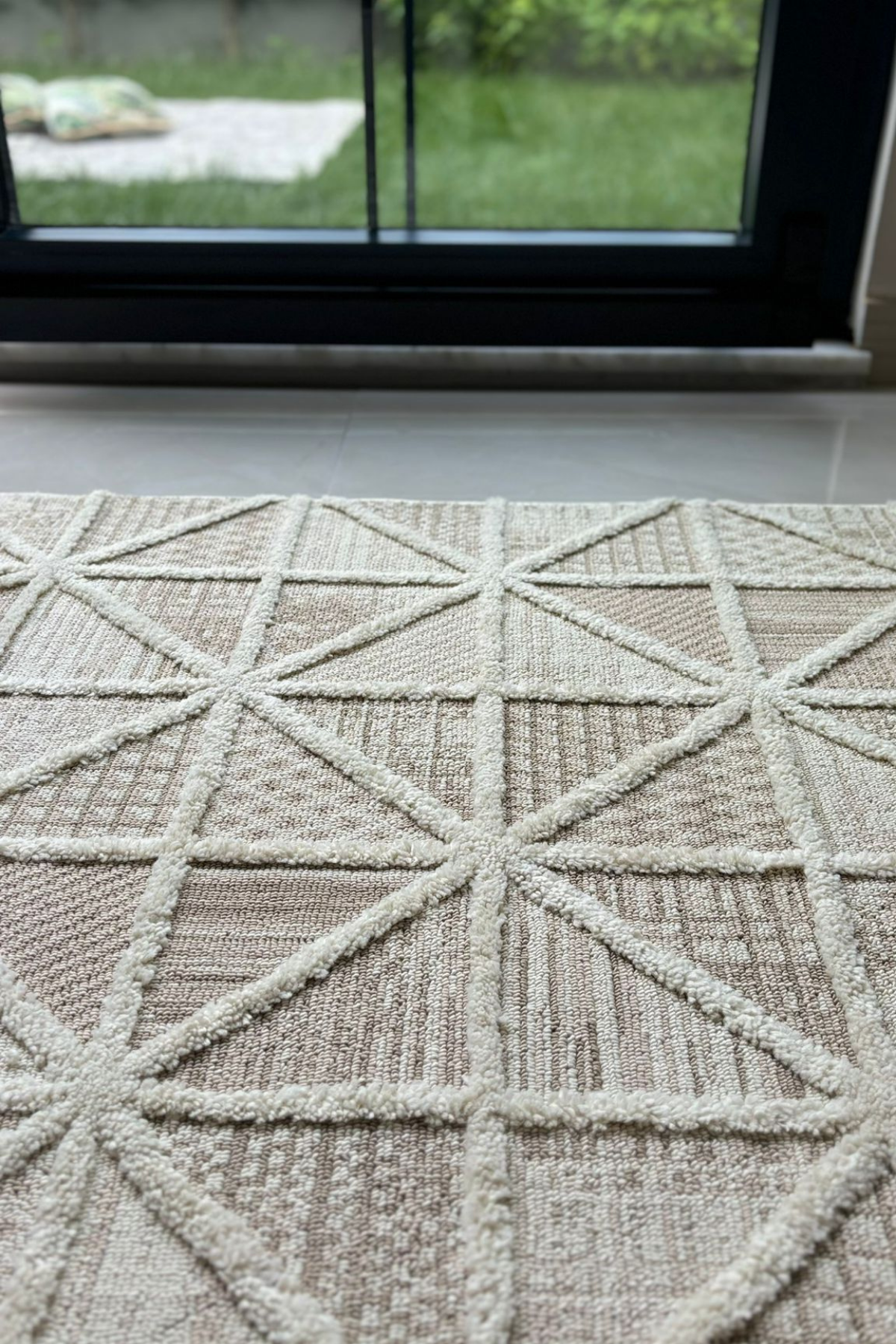Cool Halı Sakura 2201 Krem Etnik Desenli Modern Salon Halısı