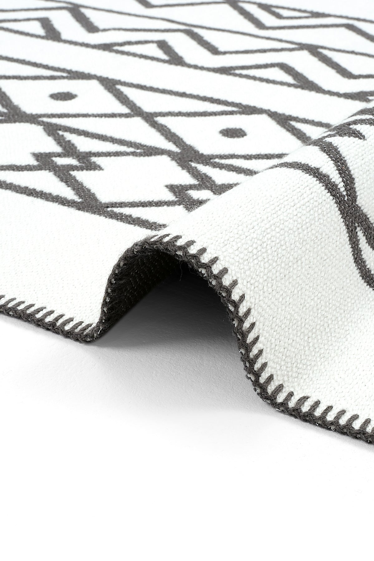 Cool Halı Lovely 300A Renkli Makinede Yıkanabilir Çift Taraflı Kilim
